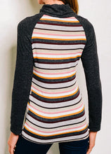 Load image into Gallery viewer, Two-Toned Cowl Neck Top
