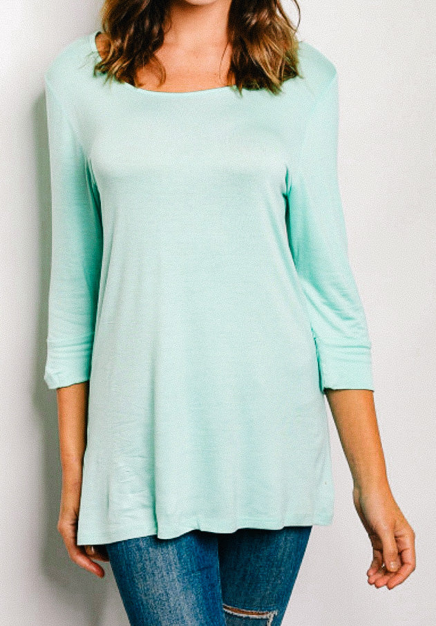 Mint 3/4 Sleeve Scoop Neck Top