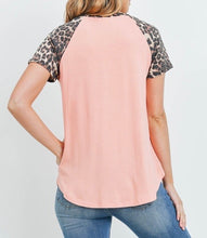 Load image into Gallery viewer, Peach and Leopard Print Top
