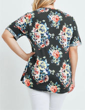 Load image into Gallery viewer, Black Floral Top
